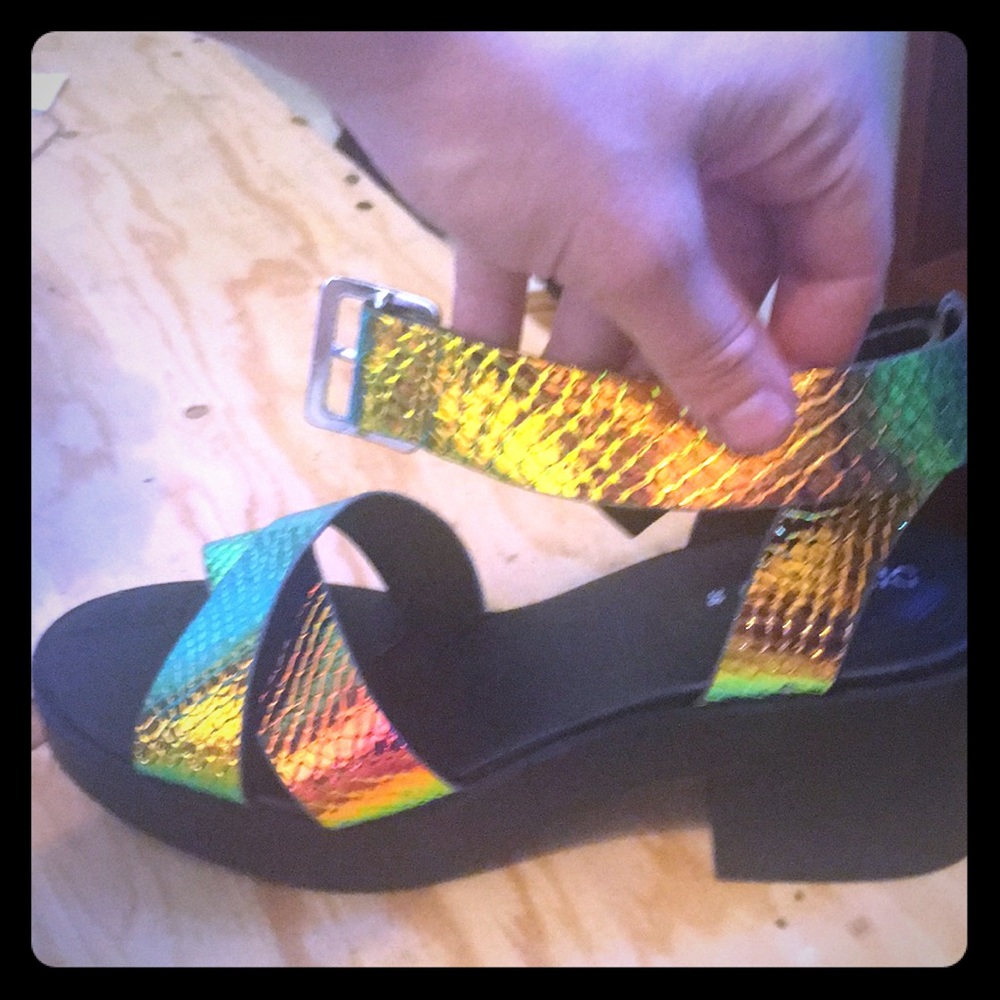 Chameleon color changing shiny platform shoes